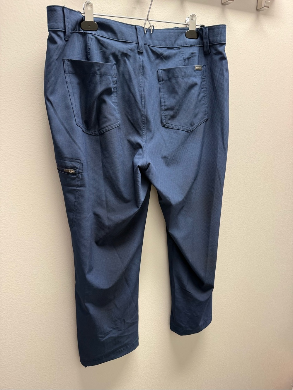 Eddie Bauer Women's Navy Cropped Hiking Pants - Picture 6 of 6